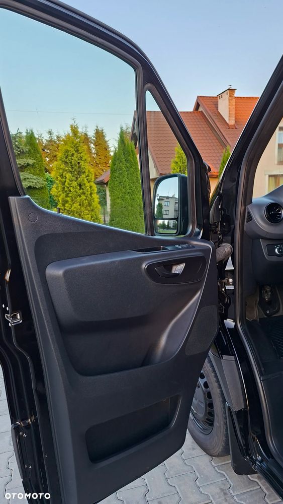 Mercedes-Benz Sprinter - 19