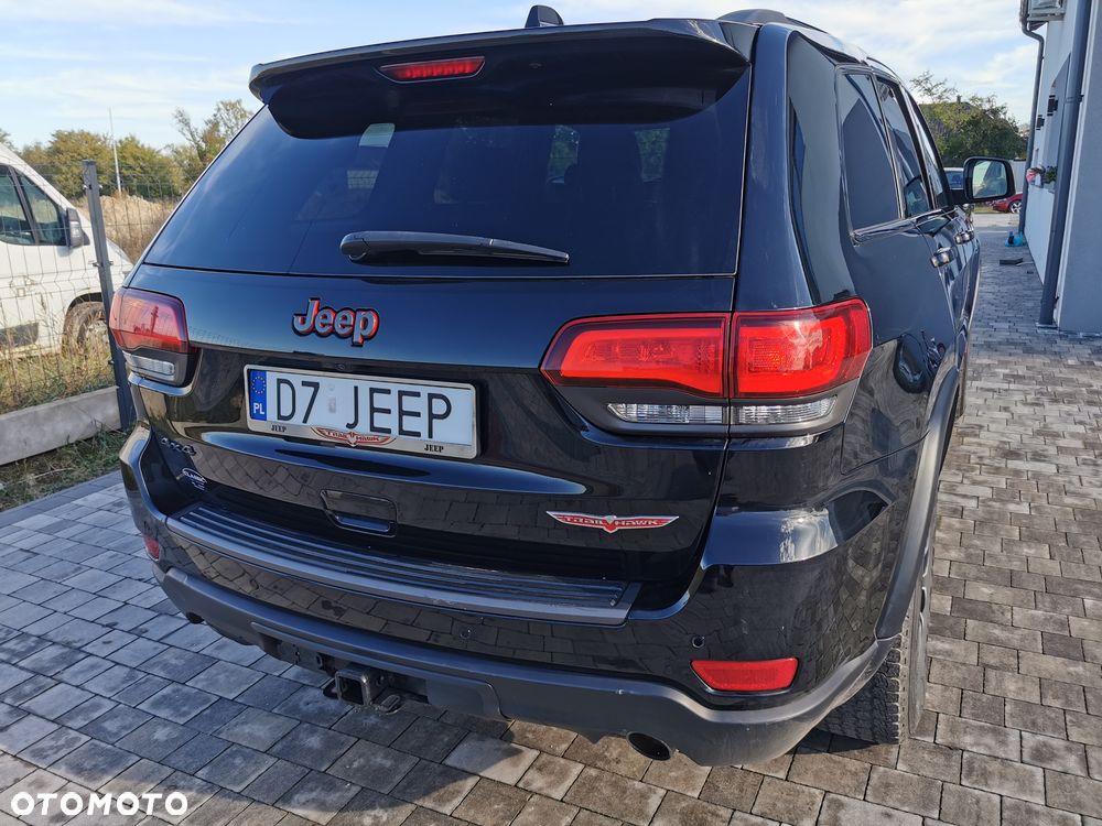 Jeep Grand Cherokee - 11