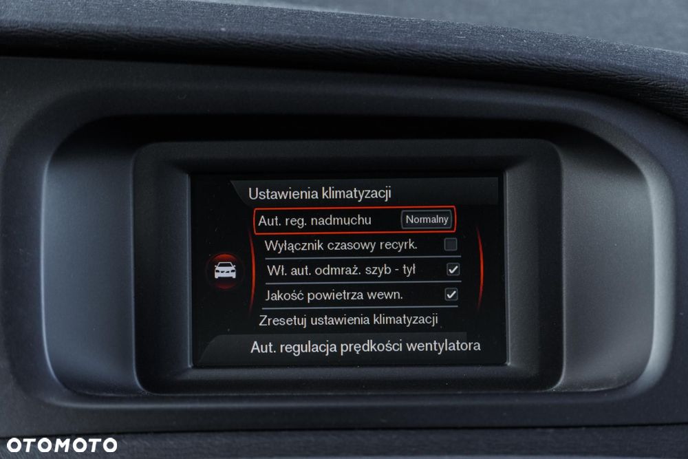 Volvo V40 T3 Drive-E Momentum - 21