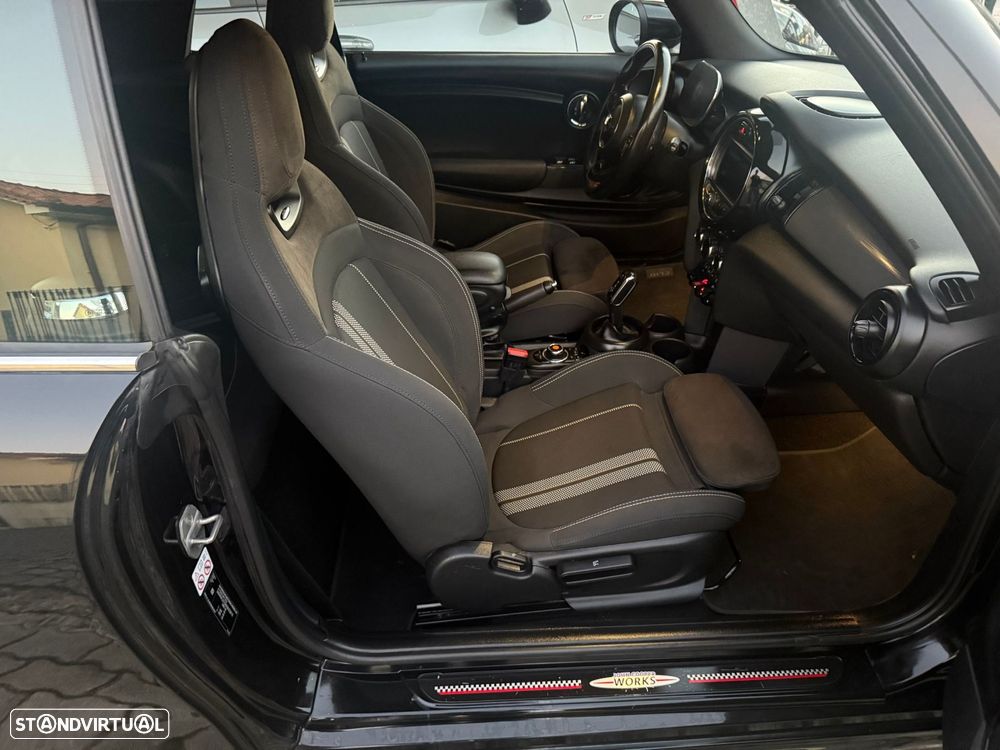 MINI Cabrio Cooper Premium JCW Auto - 15