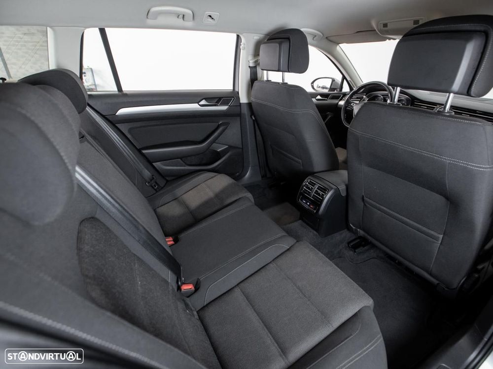 VW Passat Variant 1.6 TDI Confortline - 11