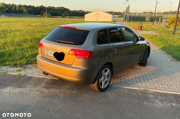 Audi A3 Sportback 2.0 FSI Ambition - 5