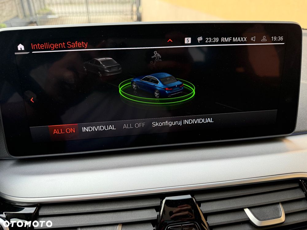 BMW Seria 5 530e M Sport sport - 35