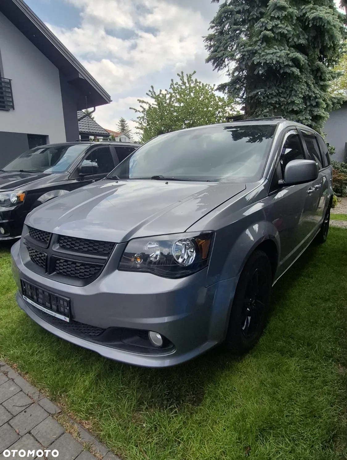 Dodge Grand Caravan - 34