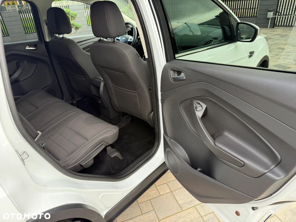 Ford Kuga 1.6 EcoBoost 2x4 Individual - 31