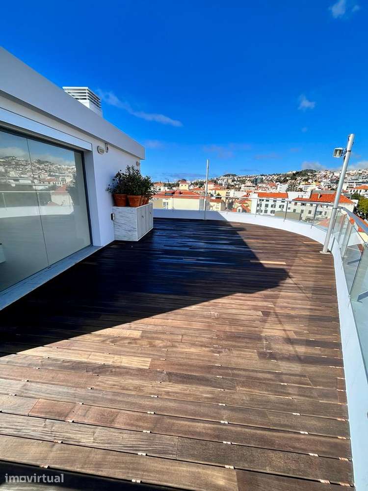 T3 Duplex com terraço, garagem e elevador no Funchal - Grande imagem: 5/15