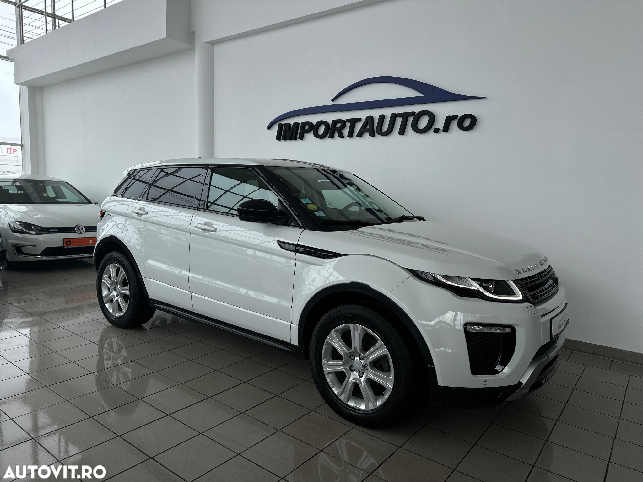Land Rover Range Rover Evoque 2.0 D150 R-Dynamic - 11