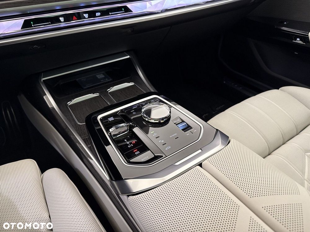 BMW Seria 7 - 17