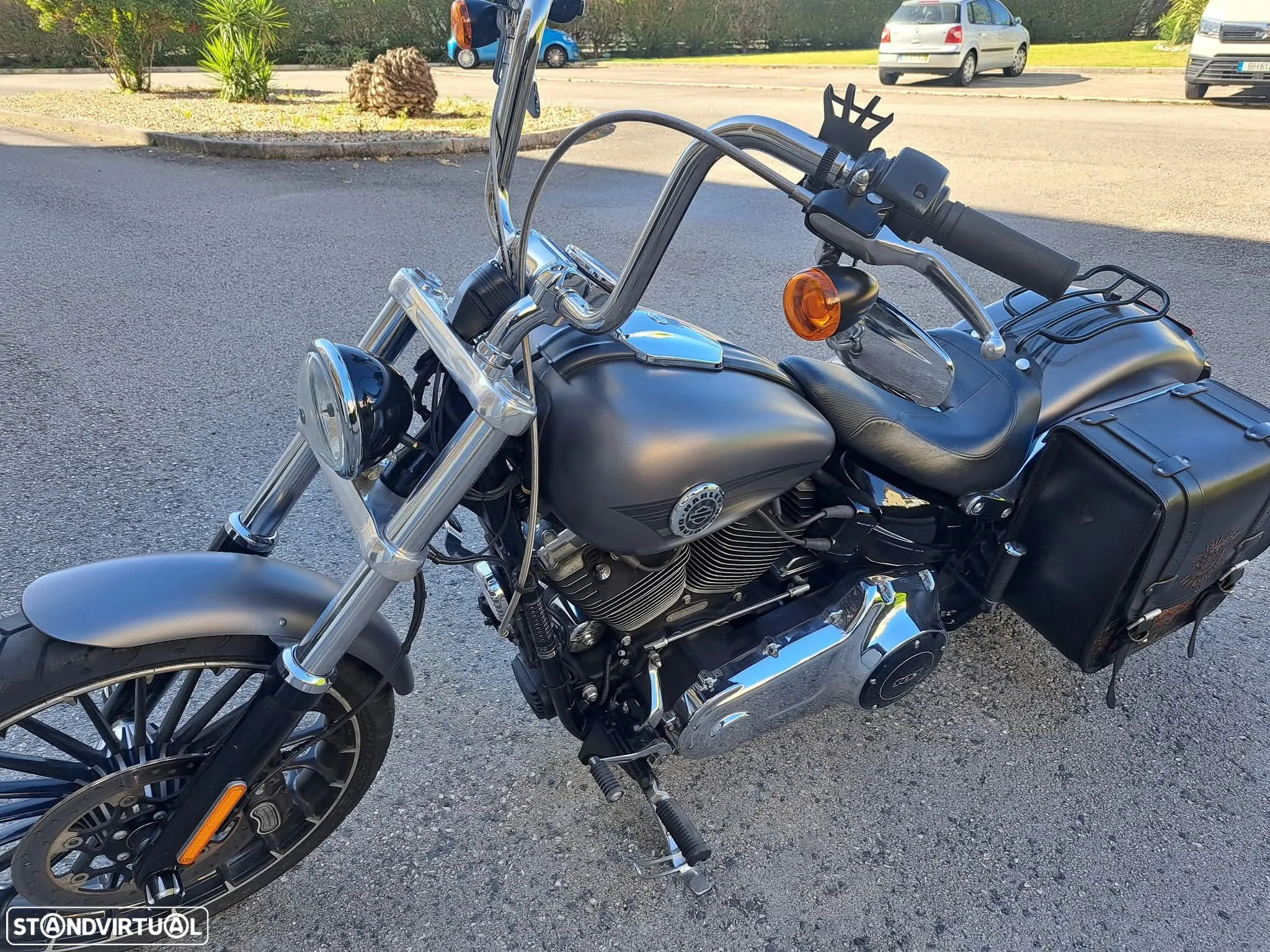 Harley-Davidson Softail Breakout - 11
