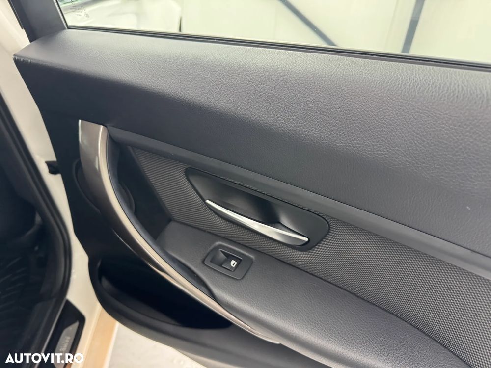 BMW Seria 3 320d Aut. Modern Line - 22