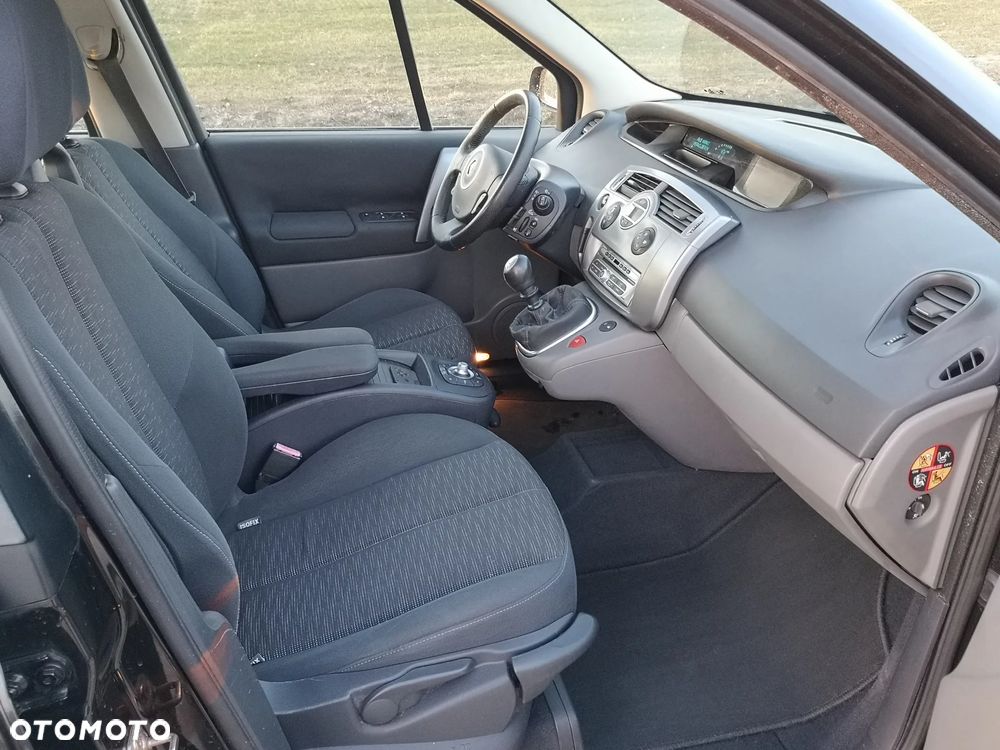 Renault Grand Scenic 2.0 16V Luxe Privilege - 6