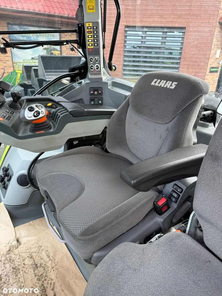 Claas ARION 640 CEBIS  650 660  JOHN DEERE 6930 - 25