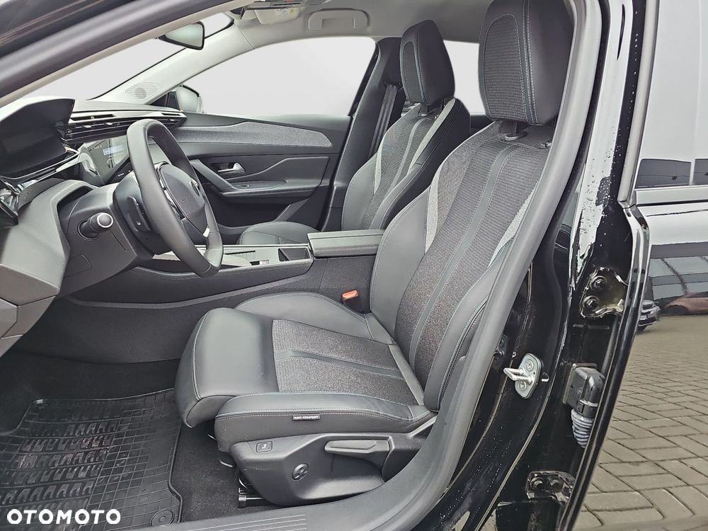 Peugeot 408 - 13