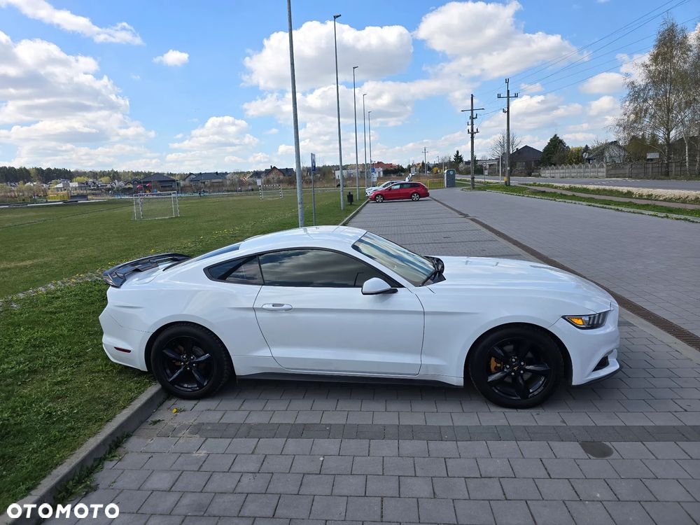 Ford Mustang 3.7 V6 - 13