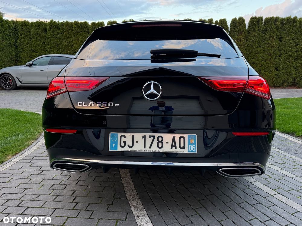 Mercedes-Benz CLA 250 e 8G-DCT AMG Line - 6