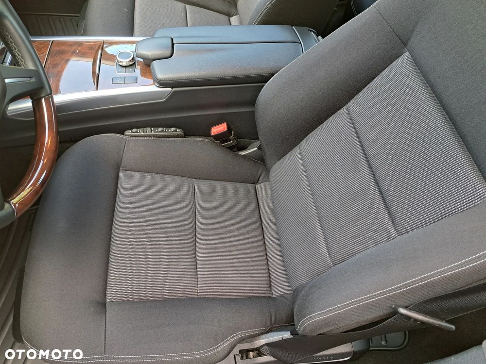 Mercedes-Benz Klasa E 250 7G-TRONIC - 9