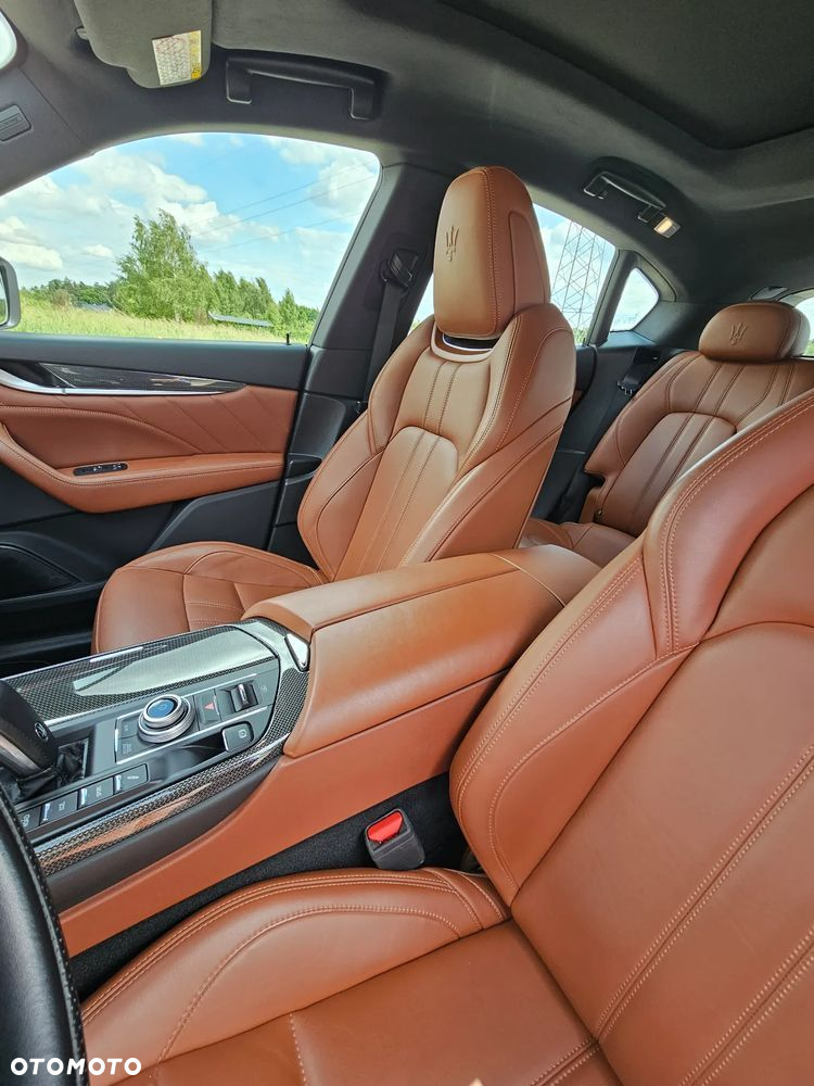 Maserati Levante MHEV GT - 10