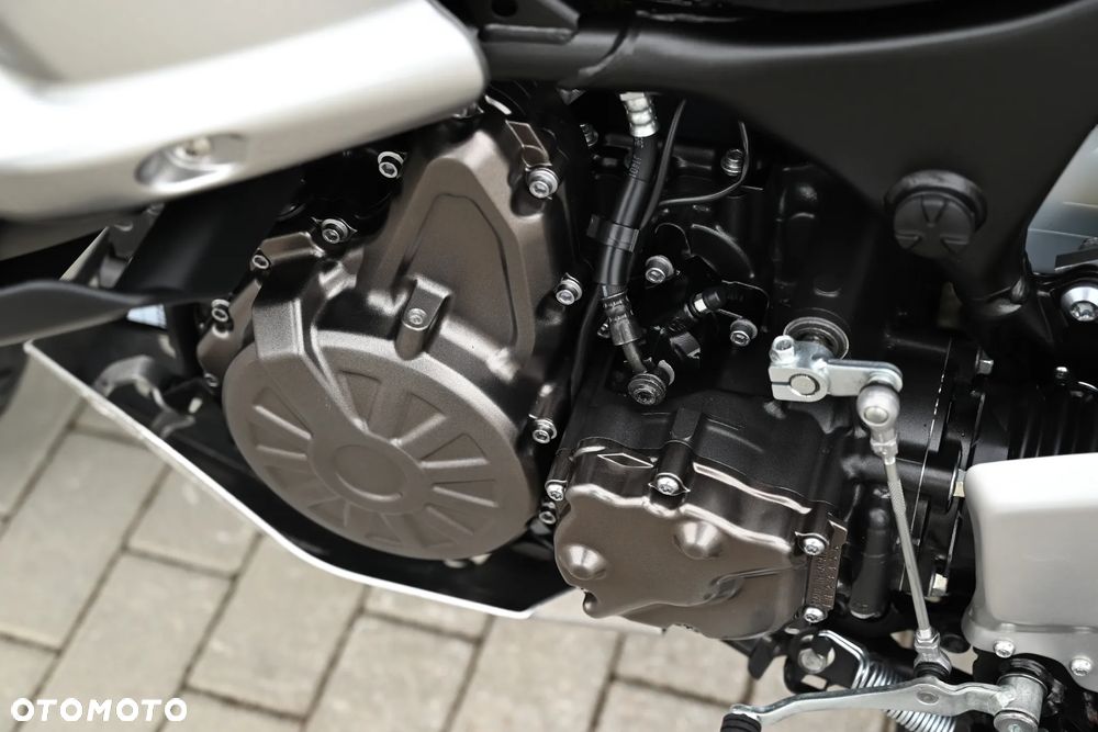 Yamaha Super Tenere - 24