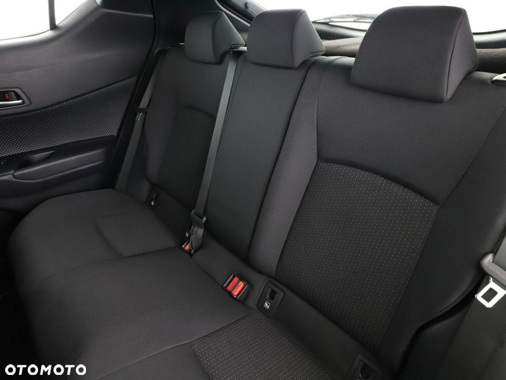 Toyota C-HR Flow - 18