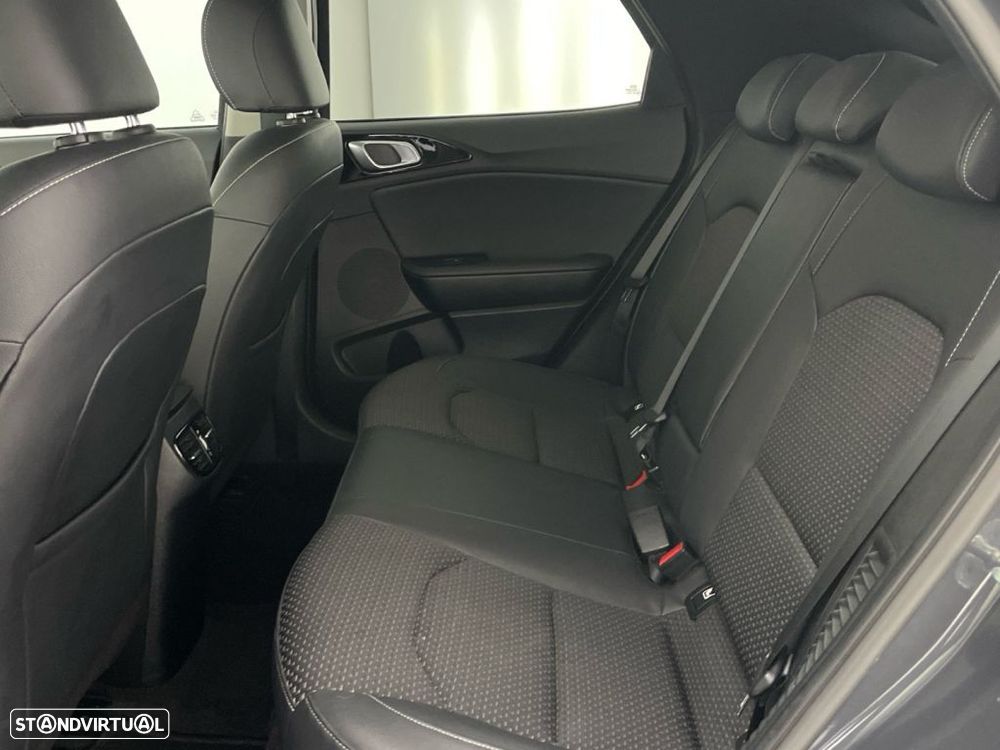 Kia XCeed 1.6 GDi PHEV Tech - 12