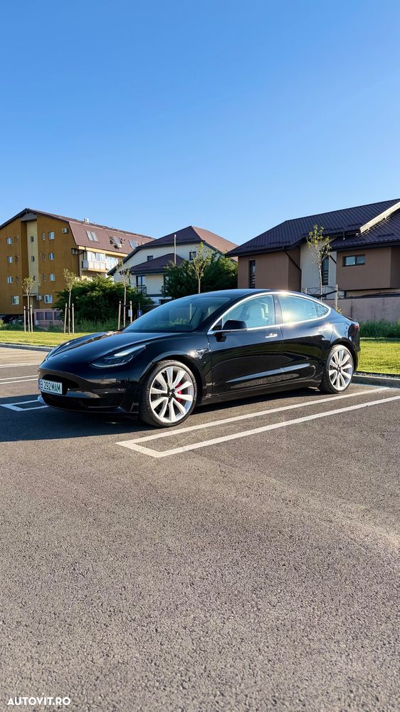 Tesla Model 3 - 2