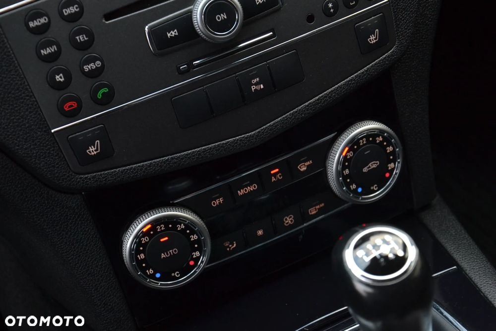 Mercedes-Benz Klasa C 200 CDI BlueEff Elegance - 23