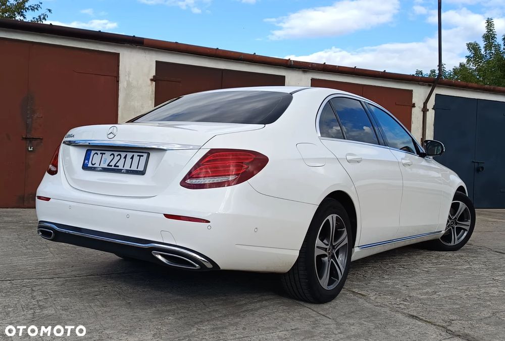 Mercedes-Benz Klasa E 220 d 9G-TRONIC - 4