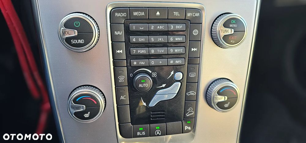 Volvo V60 T5 Drive-E Dynamic Edition (Momentum) - 21