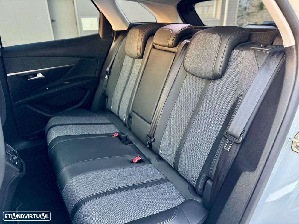 Peugeot 3008 1.2 PureTech Allure - 8