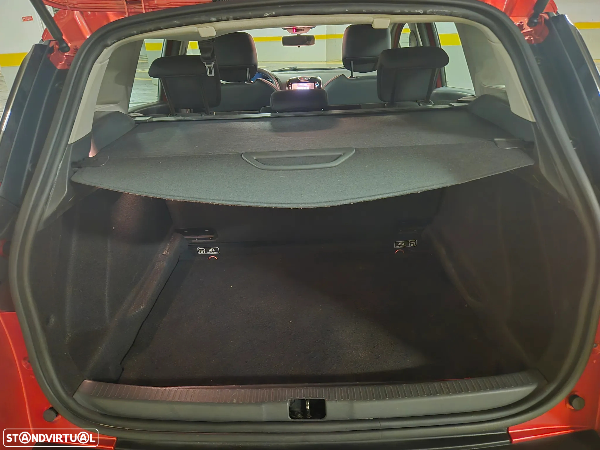 Renault Clio Sport Tourer 0.9 TCE Dynamique S - 23