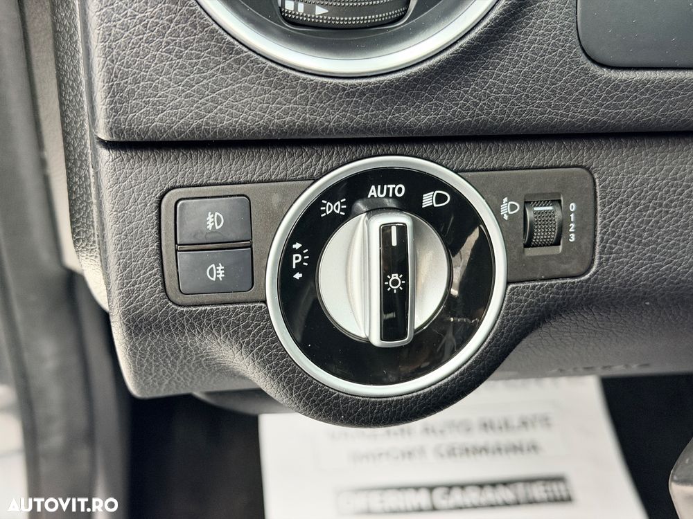 Mercedes-Benz C 180 CDI DPF (BlueEFFICIENCY) - 12