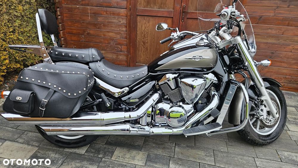 Suzuki Intruder - 1