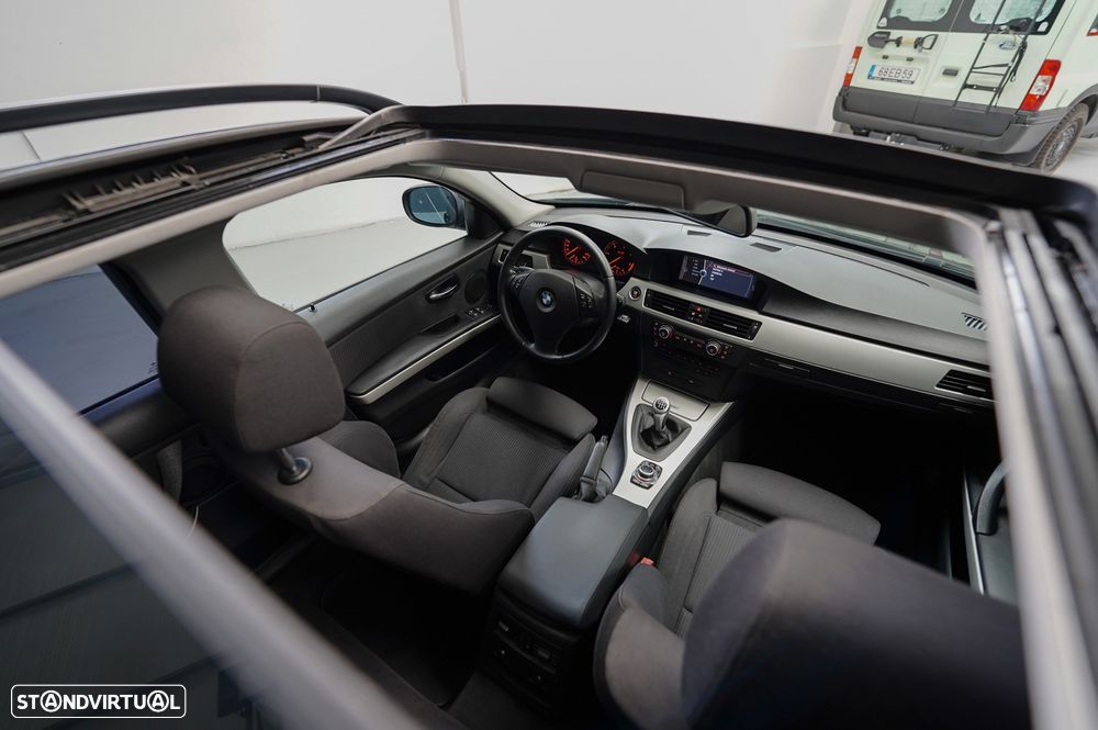 BMW 320 d Touring Navigation Sport - 8