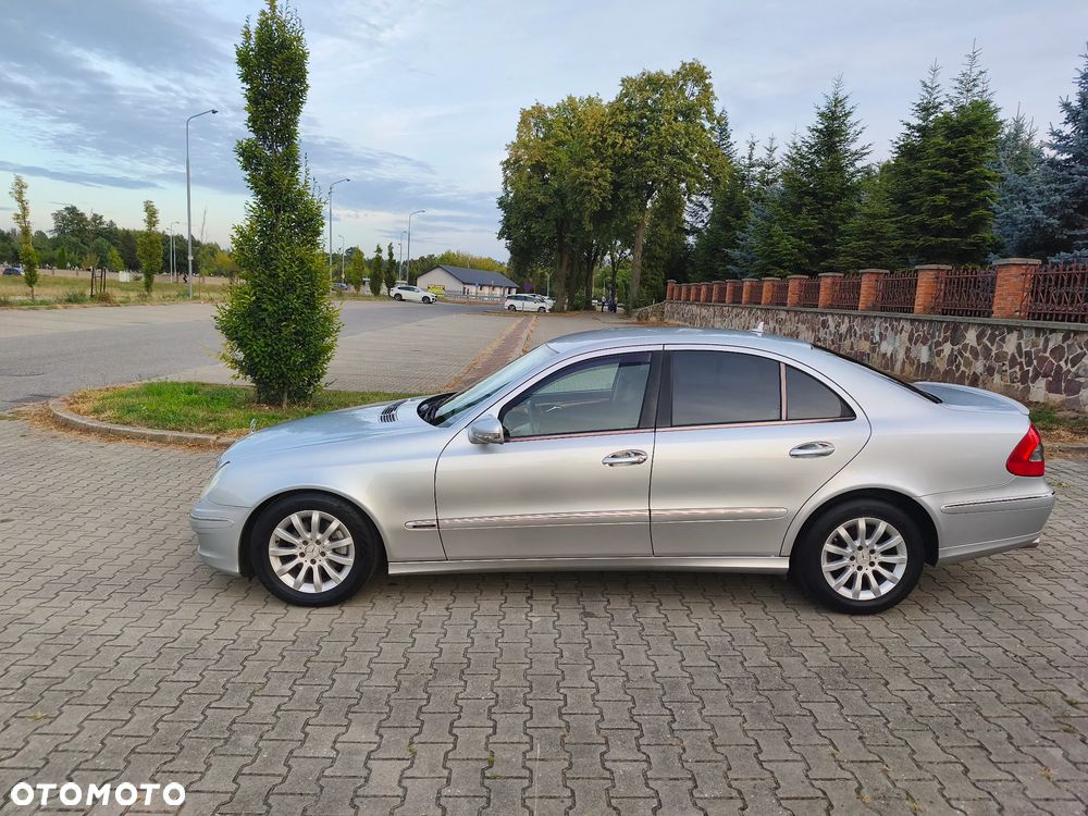 Mercedes-Benz Klasa E 230 7G-TRONIC Elegance - 4
