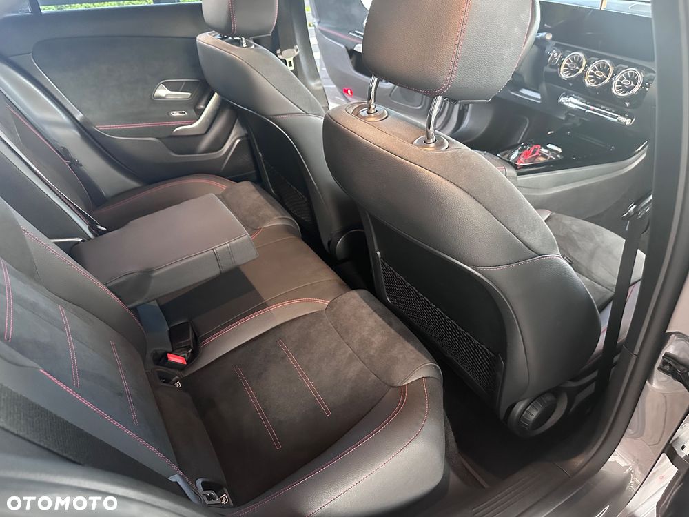 Mercedes-Benz Klasa A 220 4-Matic AMG Line 7G-DCT - 23