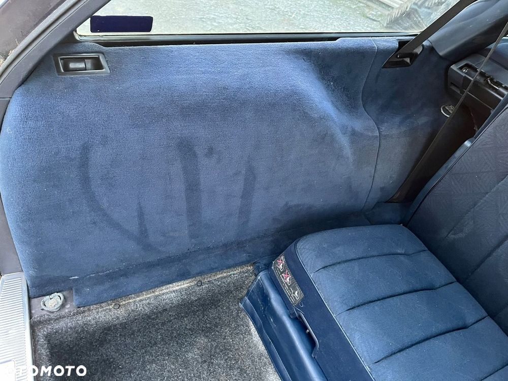 TRZECI RZĄD SIEDZEŃ KANAPA TYLNA BAGAŹNIKA MERCEDES W124 KOMBI KOMPLET S124 - 7