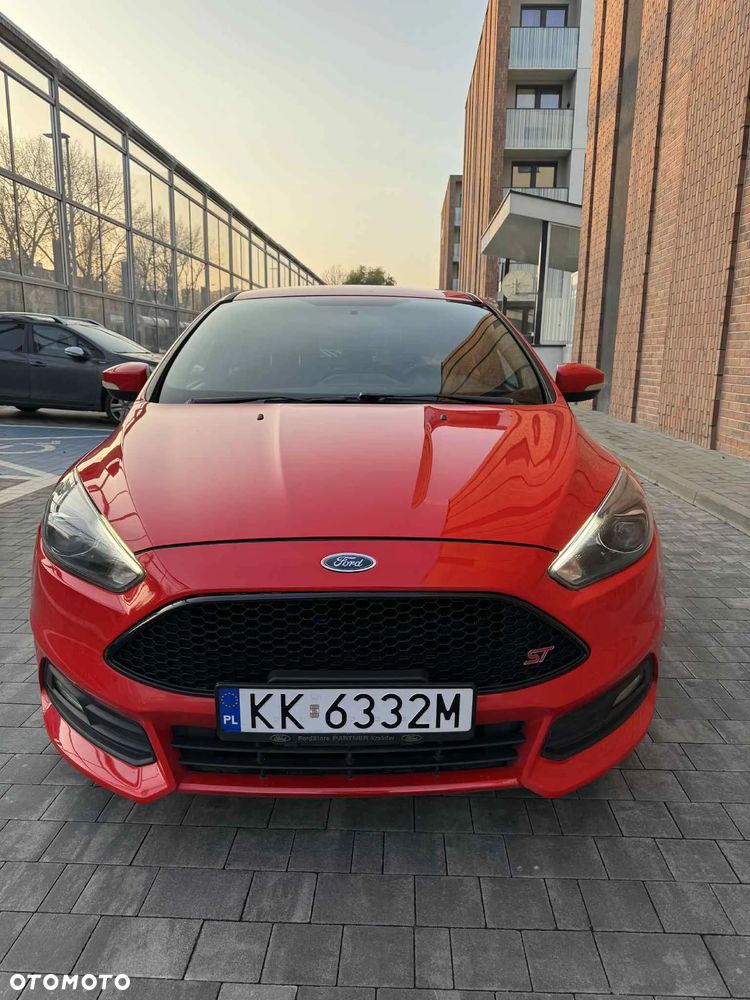 Ford Focus 2.0 EcoBoost ST - 24