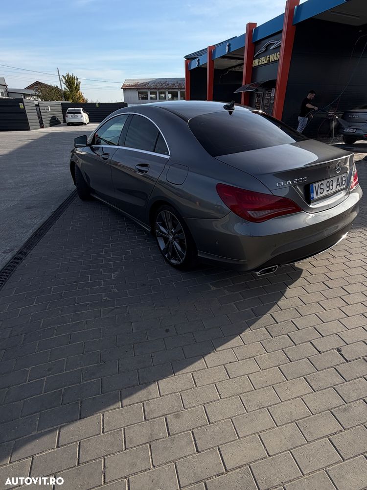Mercedes-Benz CLA 200 - 13