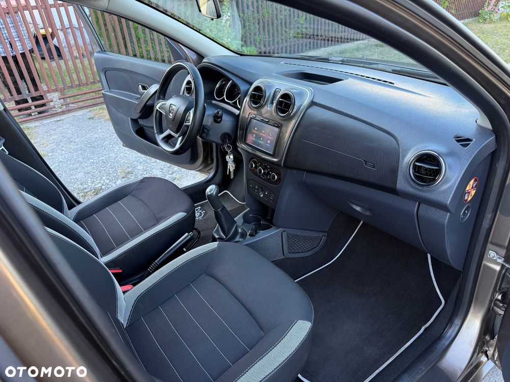 Dacia Sandero 0.9 TCe SL Celebration S&S - 11