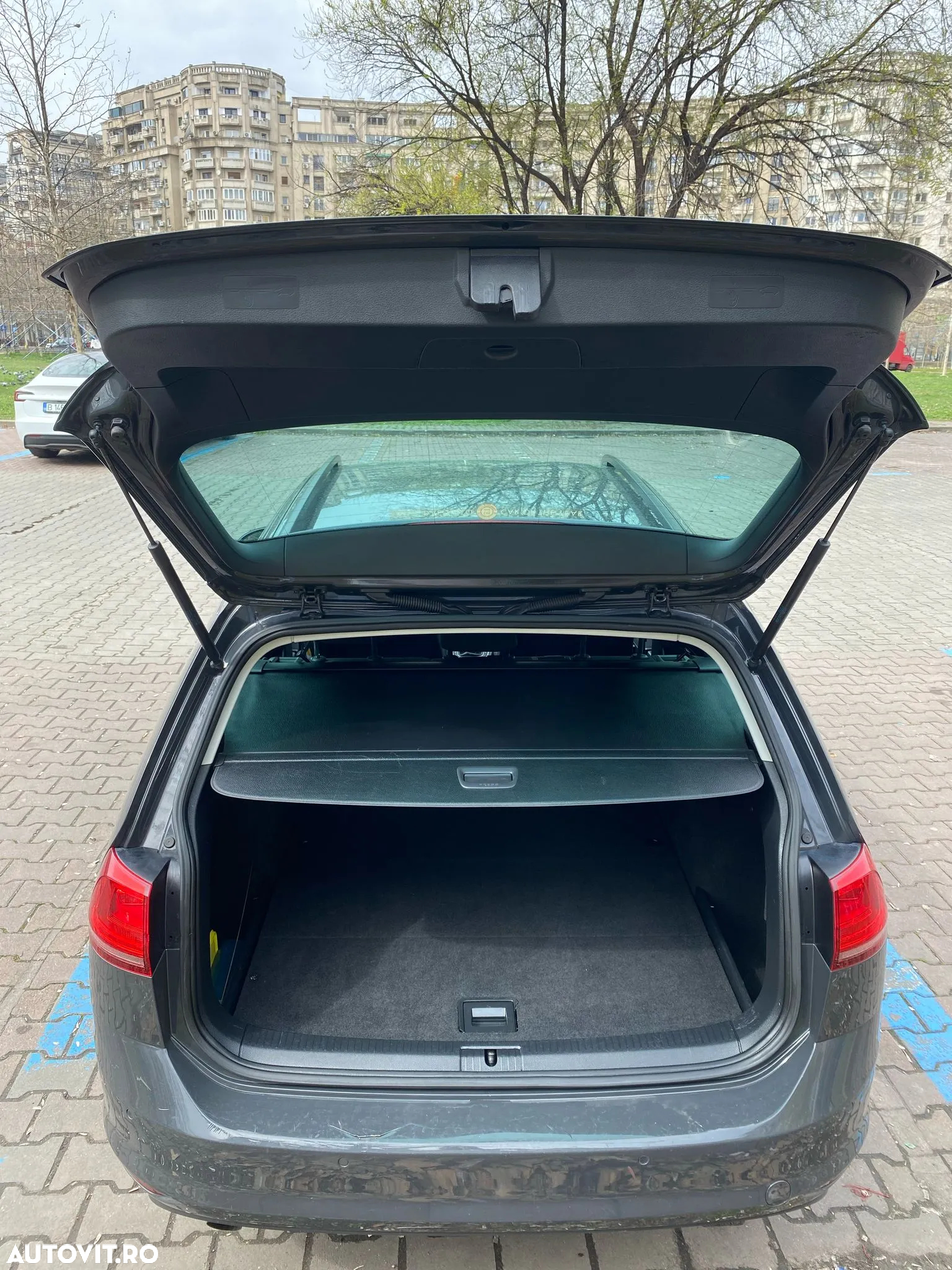Volkswagen Golf Variant 1.6 TDI BlueMotion Technology Comfortline - 7