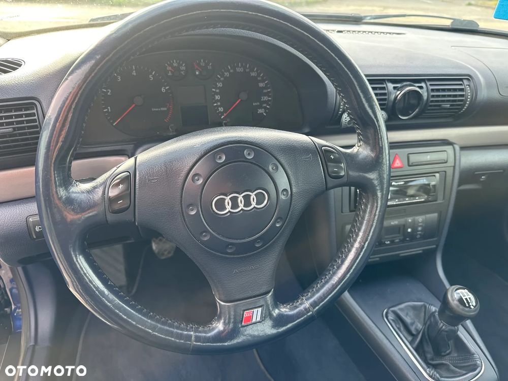 Audi A4 Limousine 1.8T - 11