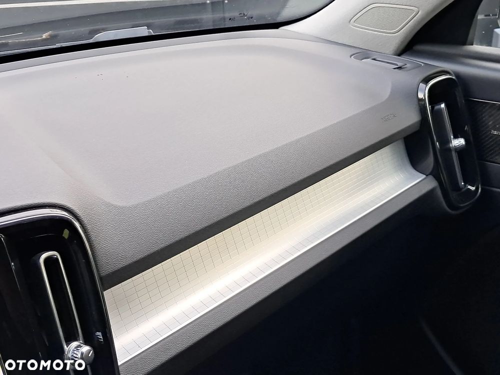 Volvo XC 40 D3 Momentum Pro - 28