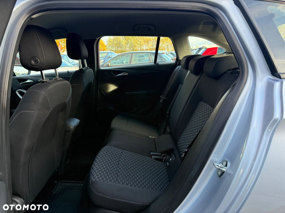 Opel Astra 1.4 Turbo Active - 25