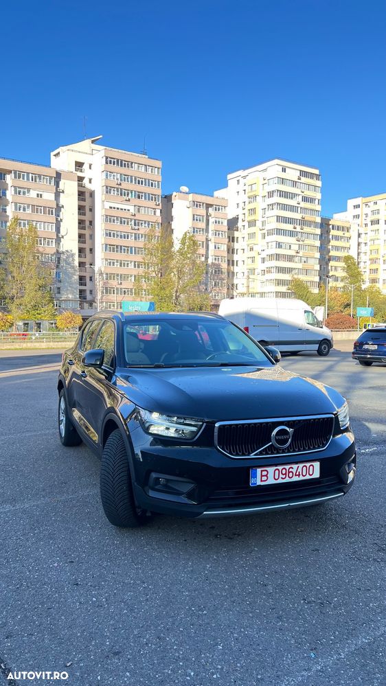 Volvo XC 40 B4 AT8 AWD Mild Hybrid Momentum Pro - 5