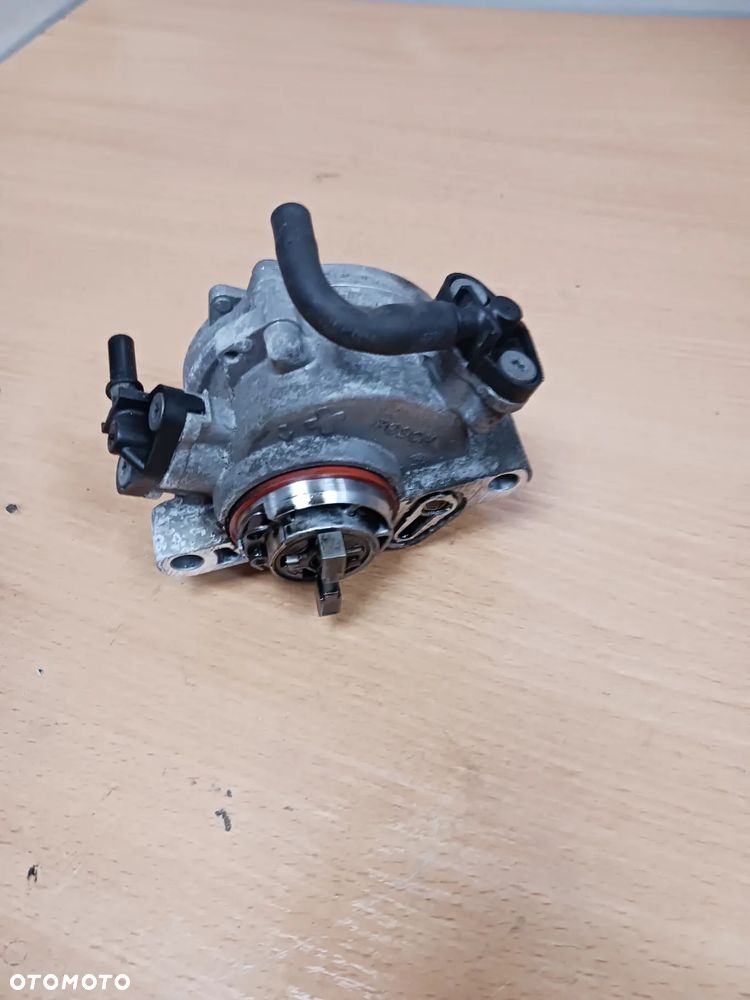 Pompa vacum Volvo 1.6 d2 S40 V50 C30 C70 S80 V70 S60 V60 9804021880 - 2