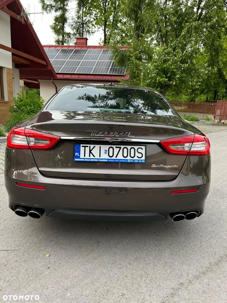 Maserati Quattroporte - 5
