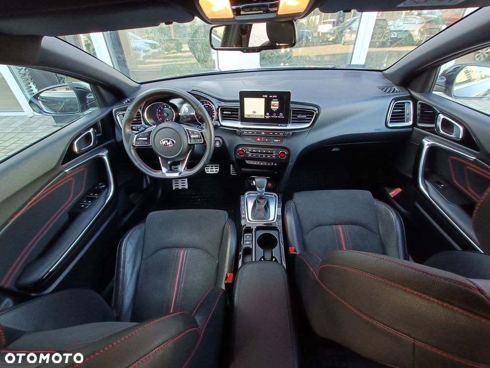 Kia ProCeed - 15