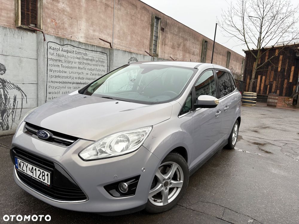 Ford Grand C-MAX - 22