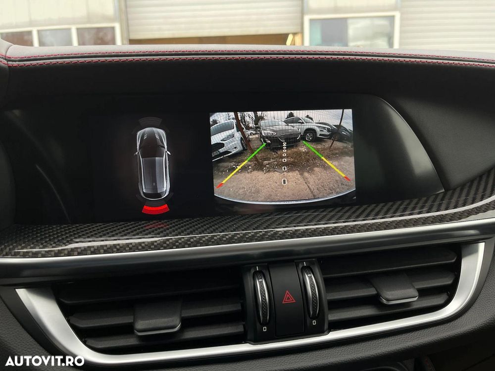 Alfa Romeo Stelvio 2.9 V6 Turbo AWD AT8 Quadrifoglio - 14