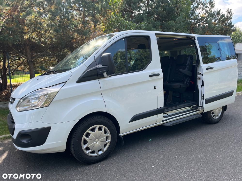 Ford Tourneo Custom - 2